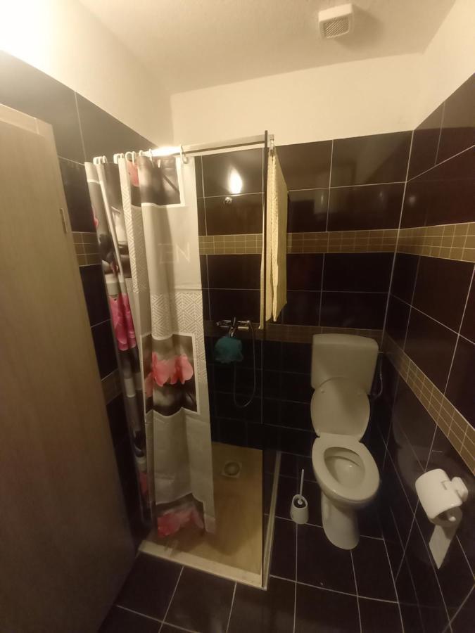 Studio Apartman Sutic Кастель-Нови Экстерьер фото